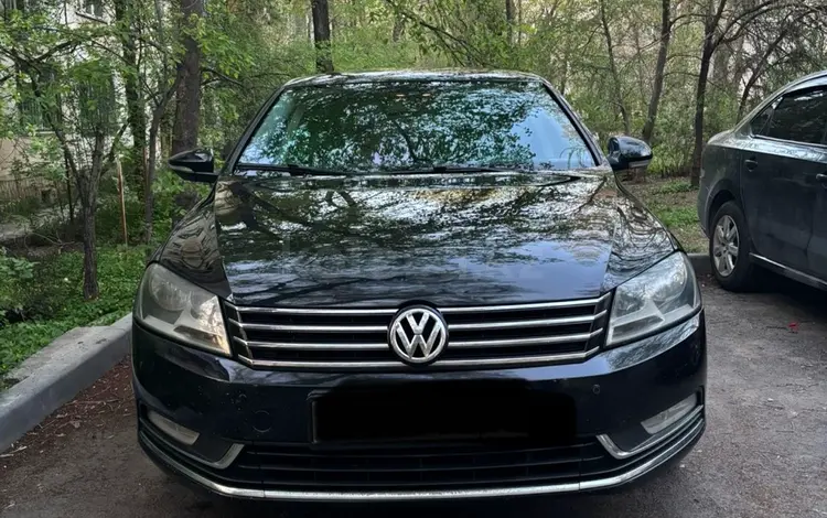 Volkswagen Passat 2012 года за 6 350 000 тг. в Алматы