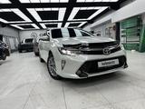 Toyota Camry 2017 года за 12 800 000 тг. в Алматы – фото 4