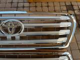 Решетка радиатора land cruiser 200 за 45 000 тг. в Алматы – фото 3