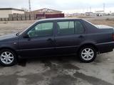 Volkswagen Vento 1996 года за 1 100 000 тг. в Актау – фото 3