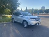 Toyota Highlander 2013 года за 15 000 000 тг. в Астана