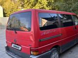 Volkswagen Multivan 1997 года за 3 500 000 тг. в Темиртау – фото 4