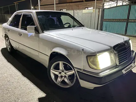 Mercedes-Benz E 230 1991 года за 2 500 000 тг. в Алматы – фото 7