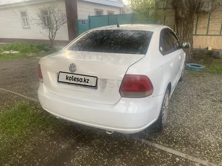 Volkswagen Polo 2014 года за 3 200 000 тг. в Актобе – фото 2