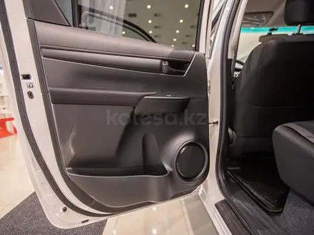 Toyota Hilux Comfort 2022 года за 21 977 500 тг. в Алматы – фото 24