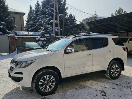 Chevrolet TrailBlazer 2020 года за 13 900 000 тг. в Алматы – фото 4