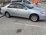 Toyota Camry 2004 годаүшін4 200 000 тг. в Жанаозен – фото 2