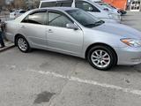 Toyota Camry 2004 годаүшін4 200 000 тг. в Жанаозен – фото 4