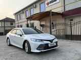 Toyota Camry 2018 года за 14 650 000 тг. в Алматы