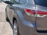 Toyota Highlander 2014 годаүшін15 000 000 тг. в Актобе – фото 3