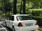 Mercedes-Benz C 200 1994 года за 1 450 000 тг. в Алматы – фото 4