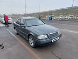 Mercedes-Benz C 180 1994 года за 1 550 000 тг. в Алматы – фото 3