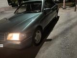 Mercedes-Benz C 220 1993 года за 1 950 000 тг. в Караганда – фото 2