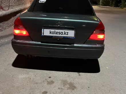 Mercedes-Benz C 220 1993 года за 1 950 000 тг. в Караганда – фото 4