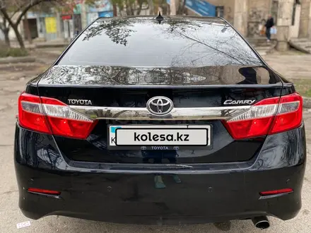 Toyota Camry 2013 года за 9 000 000 тг. в Алматы – фото 2