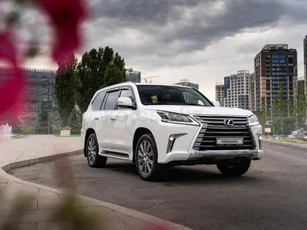 Lexus LX 570 2017 года за 45 700 000 тг. в Алматы – фото 2