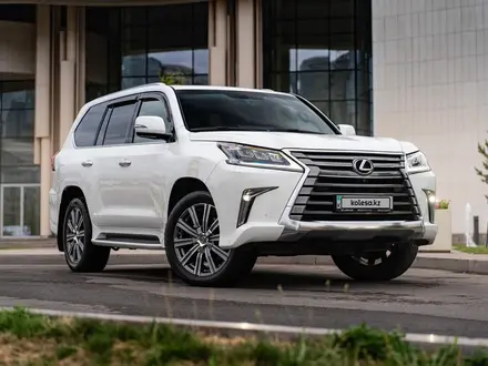 Lexus LX 570 2017 года за 45 700 000 тг. в Алматы – фото 3