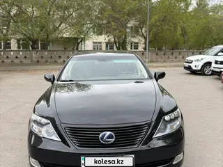 Lexus LS 600h