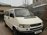 Volkswagen Caravelle 1998 годаfor5 000 000 тг. в Астана