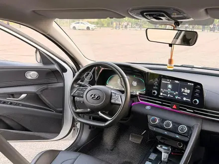 Hyundai Elantra 2023 года за 8 100 000 тг. в Алматы – фото 10
