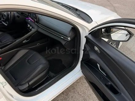 Hyundai Elantra 2023 года за 8 100 000 тг. в Алматы – фото 11