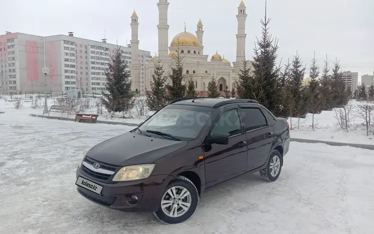 ВАЗ (Lada) Granta 2190 2013 годаүшін3 500 000 тг. в Петропавловск