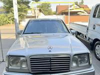 Mercedes-Benz E 280 1994 годаүшін2 100 000 тг. в Алматы