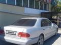 Mercedes-Benz E 200 1997 годаүшін1 650 000 тг. в Павлодар – фото 4