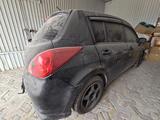 Nissan Tiida 2004 годаүшін1 700 000 тг. в Жанаозен – фото 2