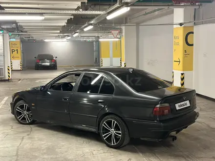 BMW 528 1998 года за 2 000 000 тг. в Алматы – фото 19