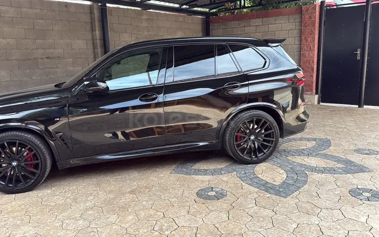 BMW X5 2019 года за 30 000 000 тг. в Алматы