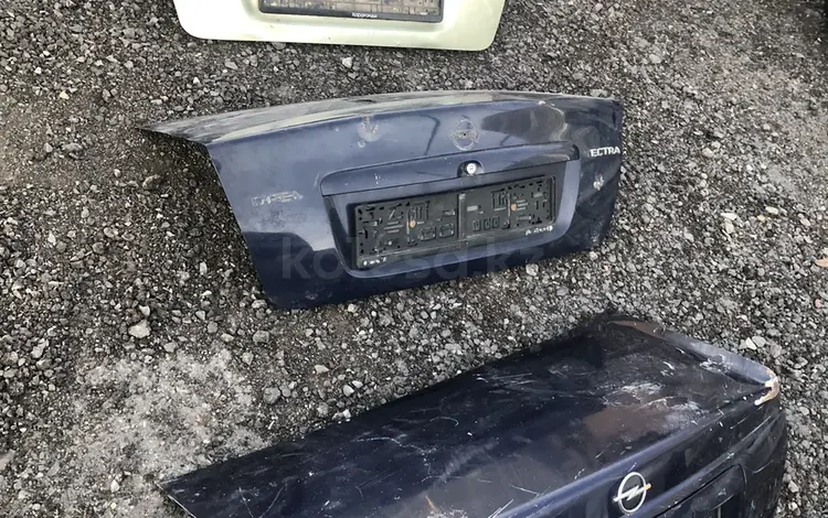 Крышки багажника на Опель вектра б за 12 000 тг. в Караганда