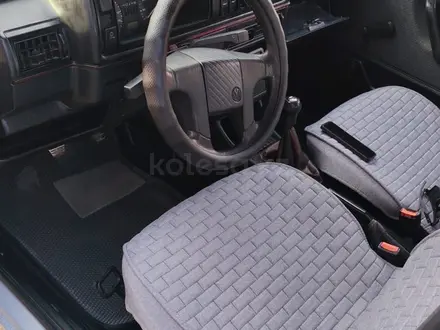 Volkswagen Golf 1991 года за 1 400 000 тг. в Актобе – фото 3