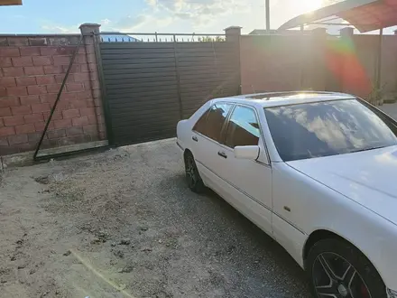 Mercedes-Benz S 320 1996 года за 3 200 000 тг. в Узынагаш – фото 16