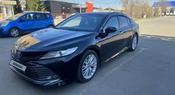 Toyota Camry 2019 года за 14 500 000 тг. в Астана – фото 2