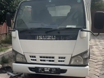 Isuzu  Автокран 2006 года за 7 000 000 тг. в Алматы