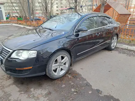 Volkswagen Passat 2005 года за 3 600 000 тг. в Астана