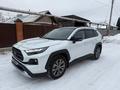 Toyota RAV4 2024 года за 18 800 000 тг. в Семей – фото 2