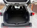 Toyota RAV4 2024 года за 18 800 000 тг. в Семей – фото 6