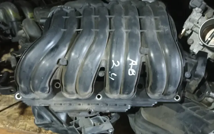 Впускной коллектор тойота авенсис за 10 000 тг. в Алматы