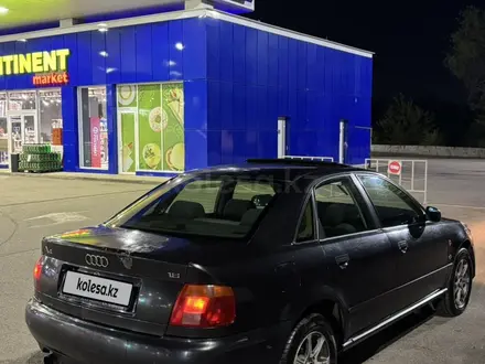 Audi A4 1996 года за 1 300 000 тг. в Алматы – фото 4