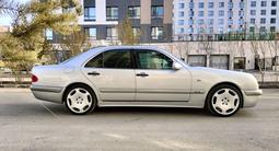 Mercedes-Benz E 230 1996 года за 4 300 000 тг. в Астана