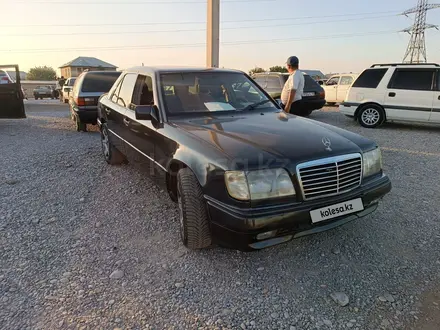 Mercedes-Benz E 280 1995 года за 2 300 000 тг. в Туркестан – фото 2