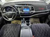 Toyota Highlander 2018 года за 25 000 000 тг. в Кокшетау – фото 4