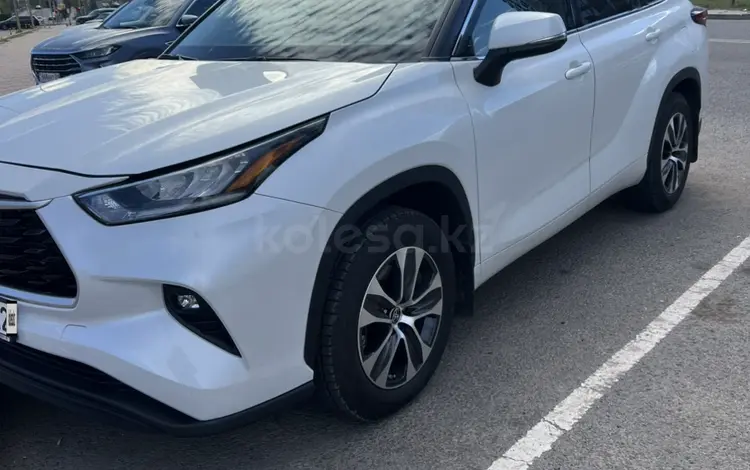 Toyota Highlander 2022 года за 25 000 000 тг. в Астана