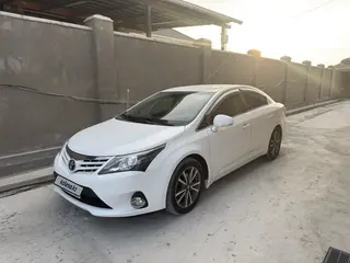 Toyota Avensis, 2013