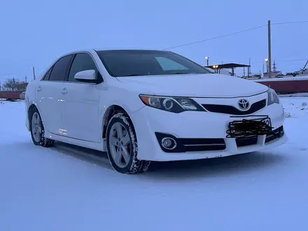 Toyota Camry 2014 года за 7 600 000 тг. в Жанаозен – фото 2