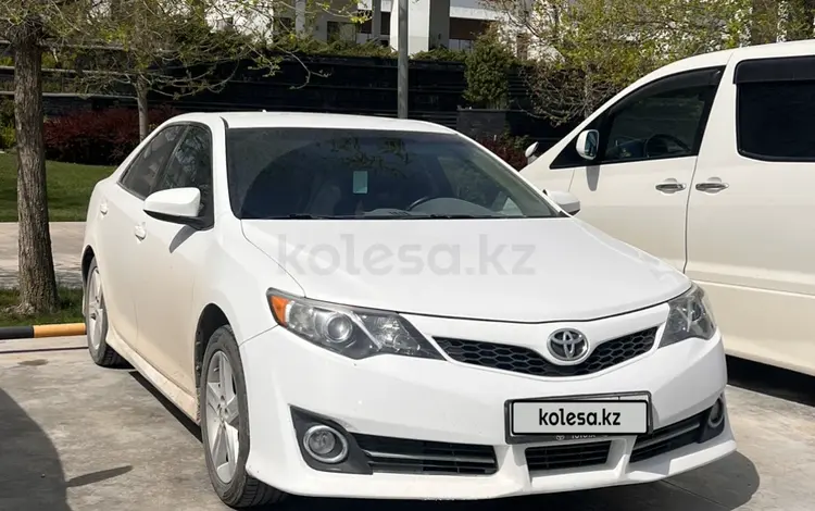 Toyota Camry 2014 года за 7 600 000 тг. в Жанаозен