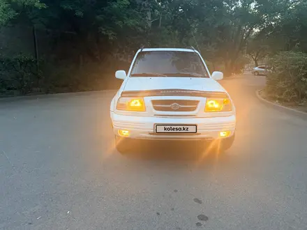 Suzuki Grand Vitara 2000 года за 2 600 000 тг. в Алматы – фото 2