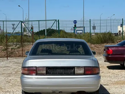 Toyota Camry 1993 года за 2 790 000 тг. в Астана – фото 2